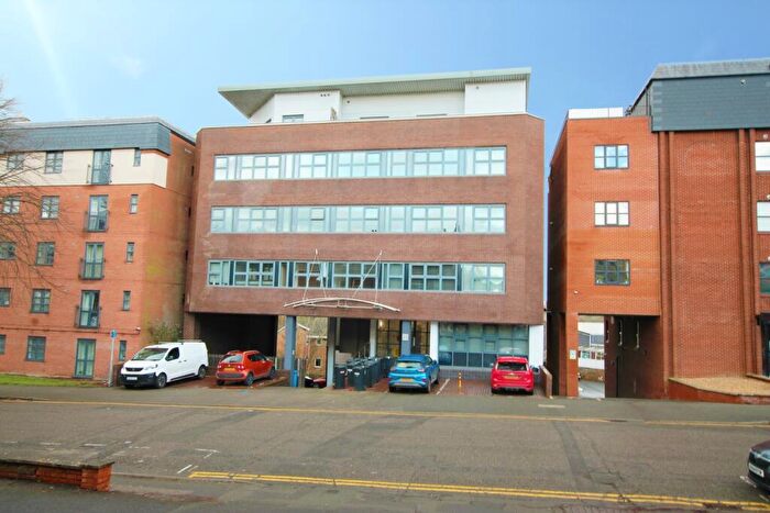 1 Bedroom Flat For Sale In Aspen House, Station Road, Kettering, Northamptonshire, NN15