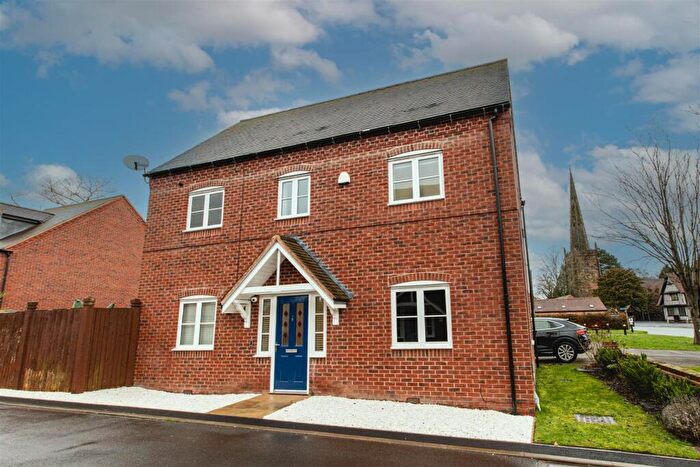 4 Bedroom End Of Terrace House For Sale In Edburgha Close, Yardley, Birmingham, B33