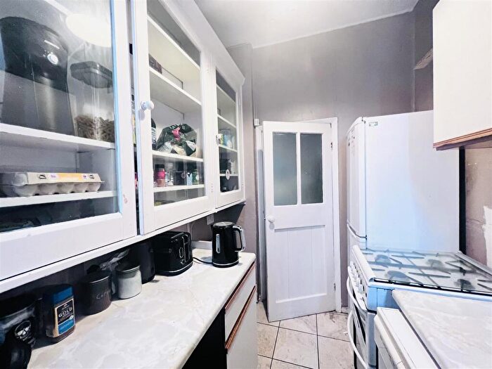 1 Bedroom Flat To Rent In Derby Road, Nottingham, NG7