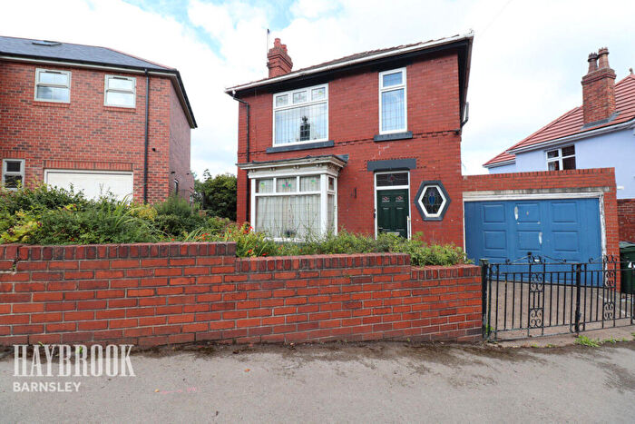 3 Bedroom Detached House For Sale In Woodstock Road, Barnsley, S75
