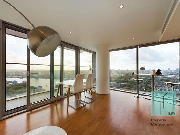 2 Bedroom Apartment To Rent In Marsh Wall, Landmark East Tower, E14
