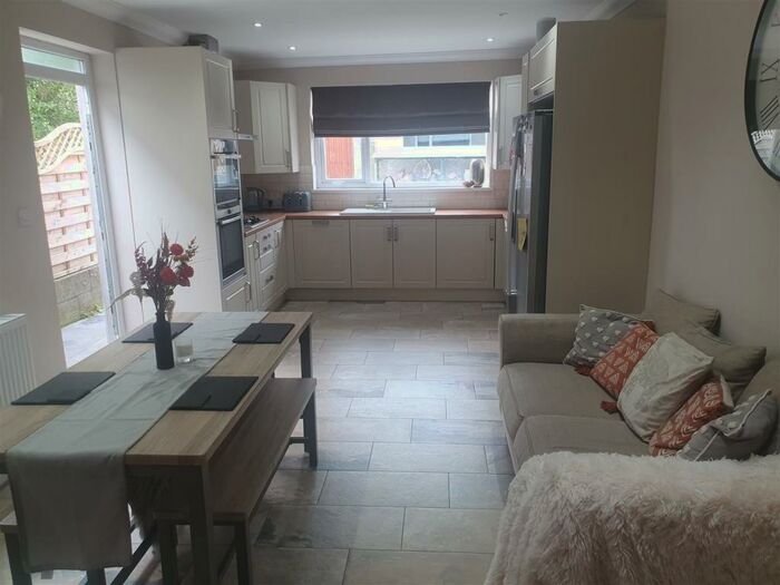 4 Bedroom Terraced House To Rent In Old St. Fagans Road, Fairwater, Cardiff, CF5