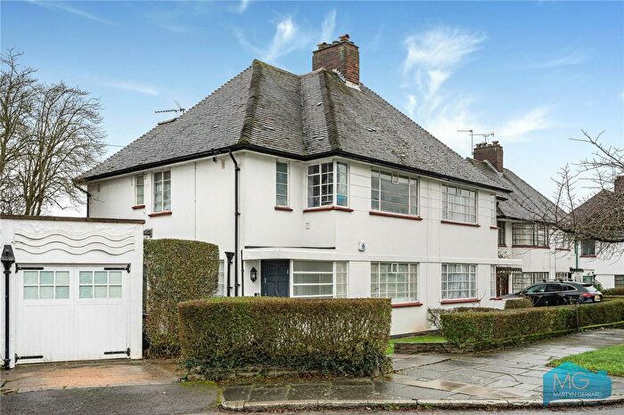 4 Bedroom Semi Detached House For Sale In Howard Walk, London, N2