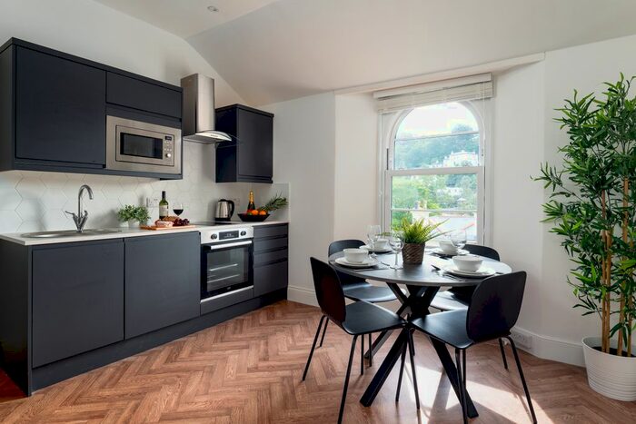 1 Bedroom Flat To Rent In Seabreeze Apartment - Babbacombe Road, Torquay, Devon, TQ1