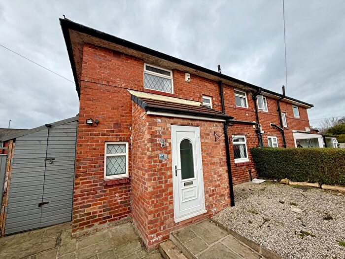 3 Bedroom Semi Detached House To Rent In Hollin Park Terrace, Leeds, West Yorkshire, LS8