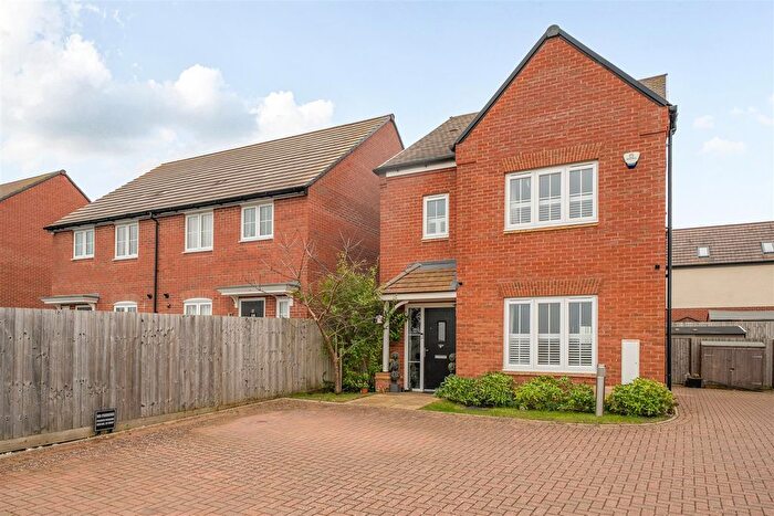 3 Bedroom Detached House For Sale In Muscovy Mews, Biddenham, Bedford, MK40