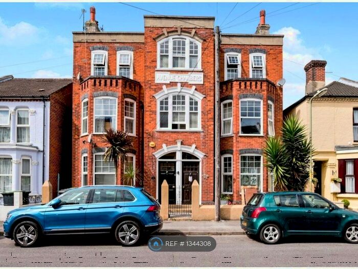 3 Bedroom Flat To Rent In Avenue Road, Gosport, PO12