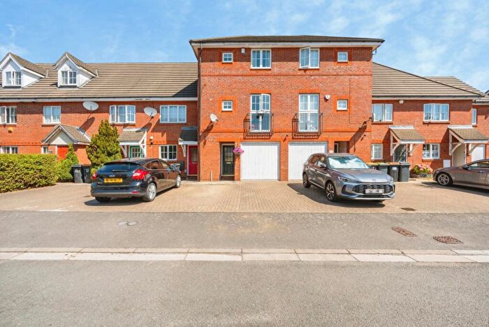 3 Bedroom Terraced House For Sale In Ellington Road, Bedford, Bedfordshire, MK42