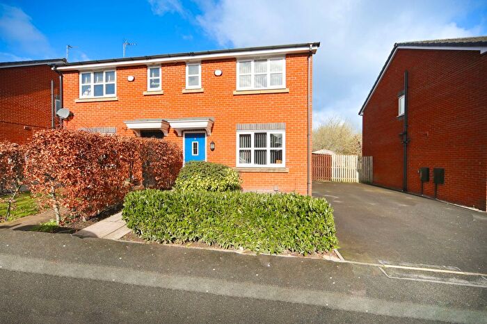 3 Bedroom Semi-Detached House For Sale In Laurel Street, Wigan, WN5