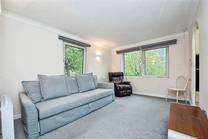 1 Bedroom Flat For Sale In Homehayes House, Westfield Park, HA5
