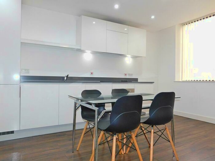 2 Bedroom Apartment To Rent In Broadway Residences, Broad Street, Birmingham, B15