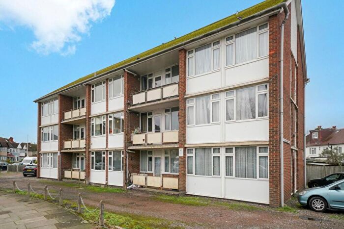 1 Bedroom Flat For Sale In Warburton Court, Victoria Road, Ruislip, HA4