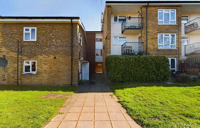 1 Bedroom Apartment To Rent In Pond Croft, Hatfield, AL10