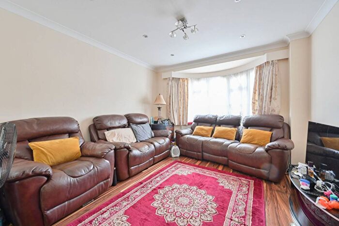 3 Bedroom End Terrace House To Rent In Primrose Close, Harrow, HA2