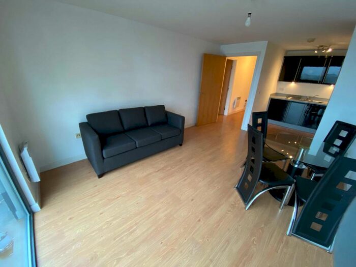 2 Bedroom Apartment To Rent In Zenith, Chapel Street, Salford, M3
