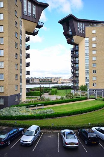 2 Bedroom Flat For Sale In Franklin Building, Westferry Road, London, E14