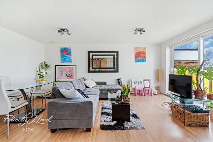 1 Bedroom Apartment For Sale In Wager Street, London, E3