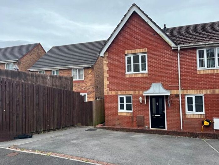2 Bedroom End Of Terrace House To Rent In Heol Barcud, Birchgrove, SA7