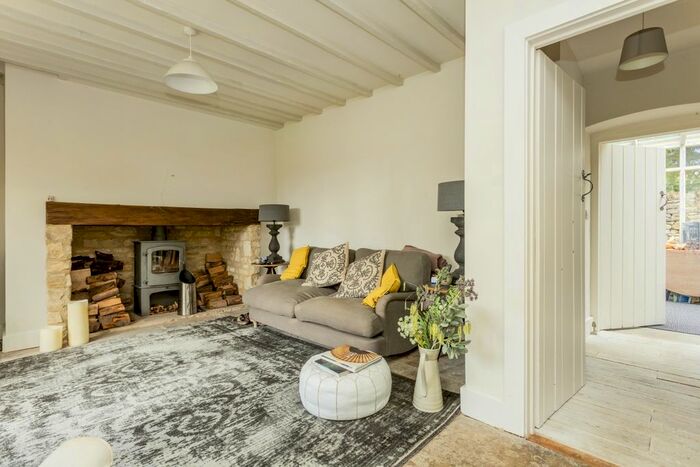 2 Bedroom Cottage To Rent In Brockhampton, Cheltenham, GL54