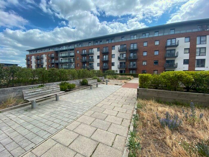 1 Bedroom Apartment To Rent In Fairbourne Court, Denyer Walk, Southampton, SO19