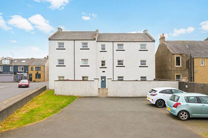 2 Bedroom Flat For Sale In Main Street, Crossgates, KY4