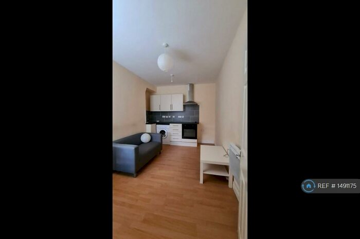 1 Bedroom Flat To Rent In Weaste Lane, Salford, M5