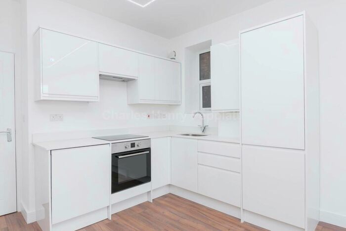 1 Bedroom Apartment To Rent In Grand Parade, Green Lanes, Harringay, N4