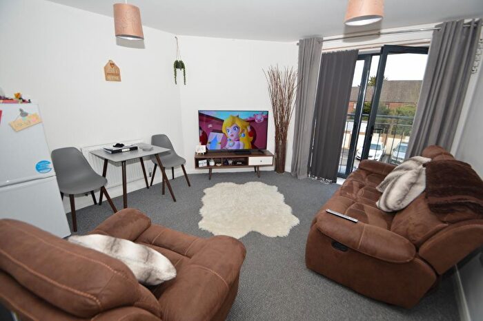 1 Bedroom Apartment To Rent In Willow Court, Meadfield Road, Langley, Berkshire, SL3
