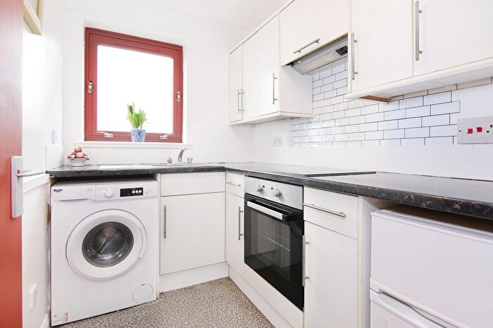 1 Bedroom Flat For Sale In / Gorgie Road, Edinburgh, EH11