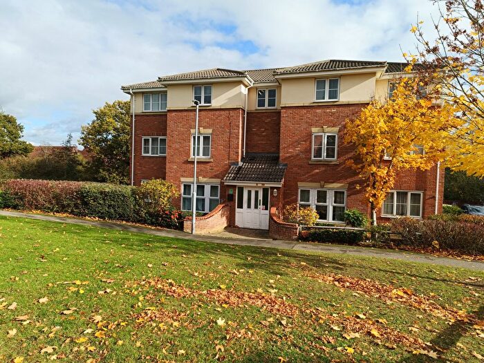 2 Bedroom Flat To Rent In Fontwell Crescent, Corby, NN18