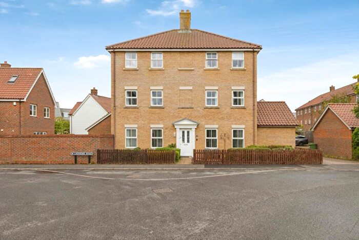 2 Bedroom Flat For Sale In Greenland Avenue, Wymondham, Norfolk, NR18