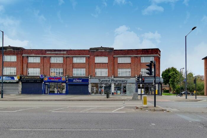 1 Bedroom Flat To Rent In Kenton Road, Harrow, HA3