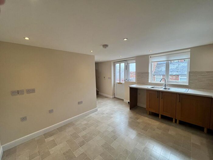 1 Bedroom Duplex To Rent In Miles Lane, Long Buckby, NN6