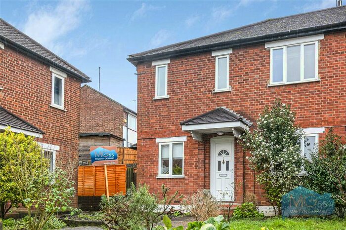 2 Bedroom Maisonette To Rent In Western Court, Huntly Drive, London, N3