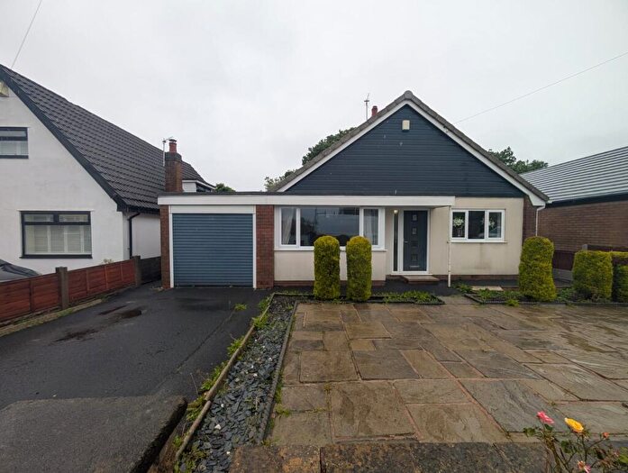 3 Bedroom Detached Bungalow To Rent In Highfield Avenue, Farington, Lancashire, PR25