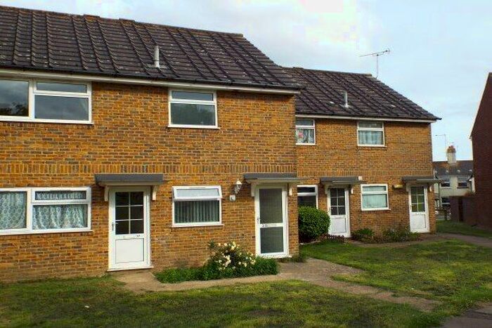 1 Bedroom Flat To Rent In Newtown Green, Ashford, TN24