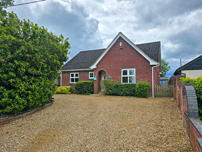 3 Bedroom Detached Bungalow For Sale In Flowers Lane, Attleborough, NR17