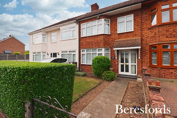 3 Bedroom Terraced House For Sale In Roseberry Gardens, Upminster, RM14