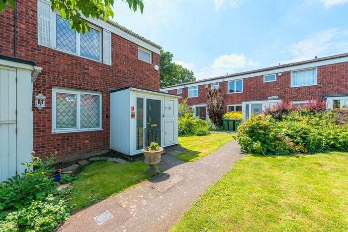 3 Bedroom End Of Terrace House To Rent In Quaggy Walk, London, SE3