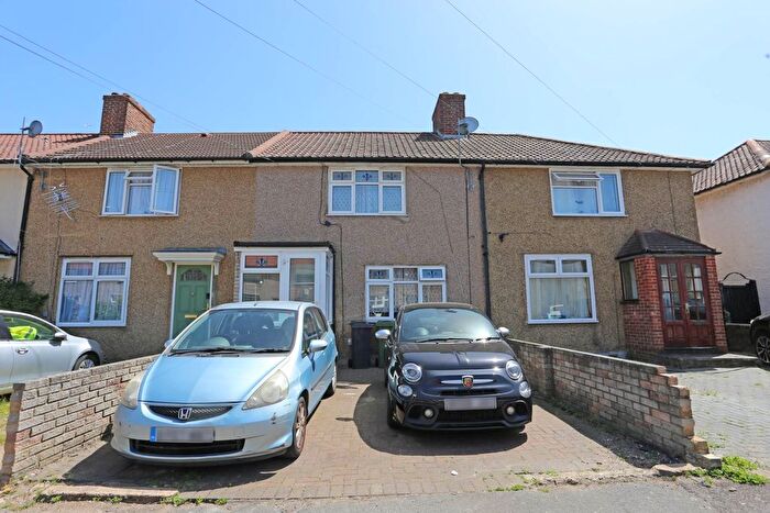3 Bedroom Terraced House To Rent In Kingsmill Road, Dagenham, RM9