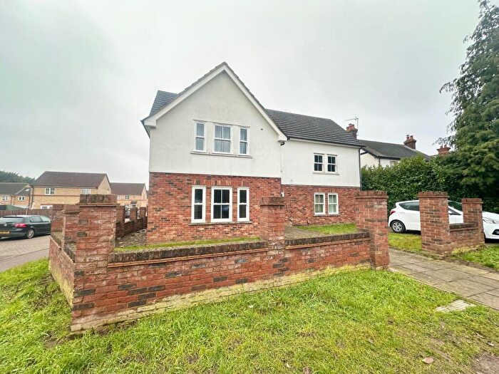 2 Bedroom Property To Rent In Ampthill Road, Flitwick, Bedford, MK45