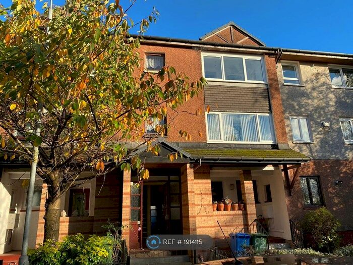 3 Bedroom Flat To Rent In Sandaig Road, Glasgow, G33