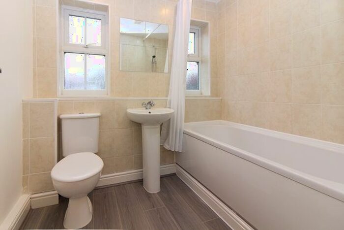 3 Bedroom Terraced House To Rent In Buckingham Street, Wolverton, Milton Keynes, MK12