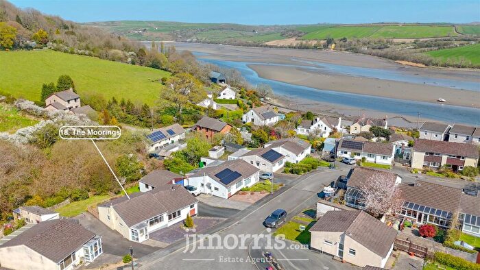 2 Bedroom Semi-Detached Bungalow For Sale In The Moorings, St. Dogmaels, SA43