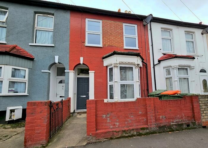 3 Bedroom Terraced House To Rent In Rixsen Road, Manor Park, London, E12