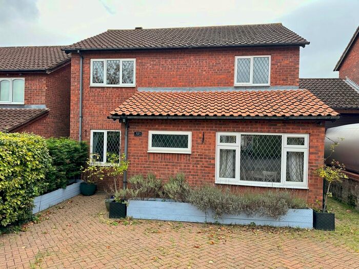 4 Bedroom Detached House To Rent In Stamford Avenue, Springfield, Milton Keynes, MK6