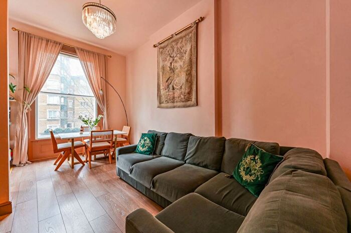 2 Bedroom Flat For Sale In Harrow Road, Maida Vale, London, W9