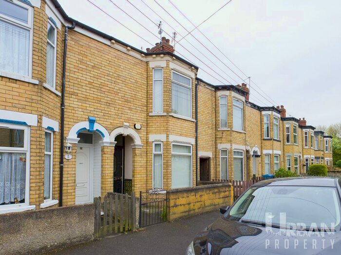 3 Bedroom Terraced House To Rent In Chaucer Street, Hull, Yorkshire, HU8