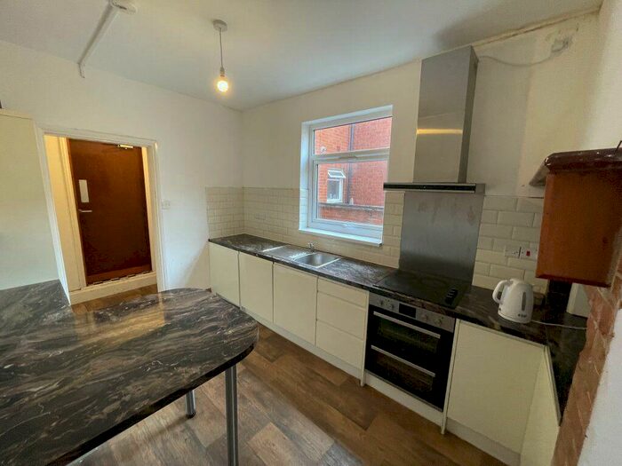 5 Bedroom Terraced House To Rent In Lincoln Street, Leicester, LE2