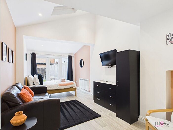 1 Bedroom Studio To Rent In Leckhampton Road, Cheltenham, GL53